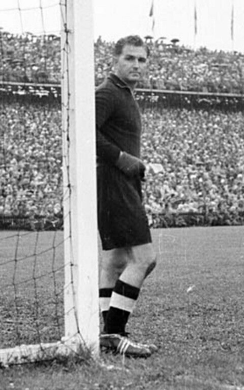 Turek voll konzentriert während des
                                     WM-Endspiels in Bern am 4. Juli 1954
